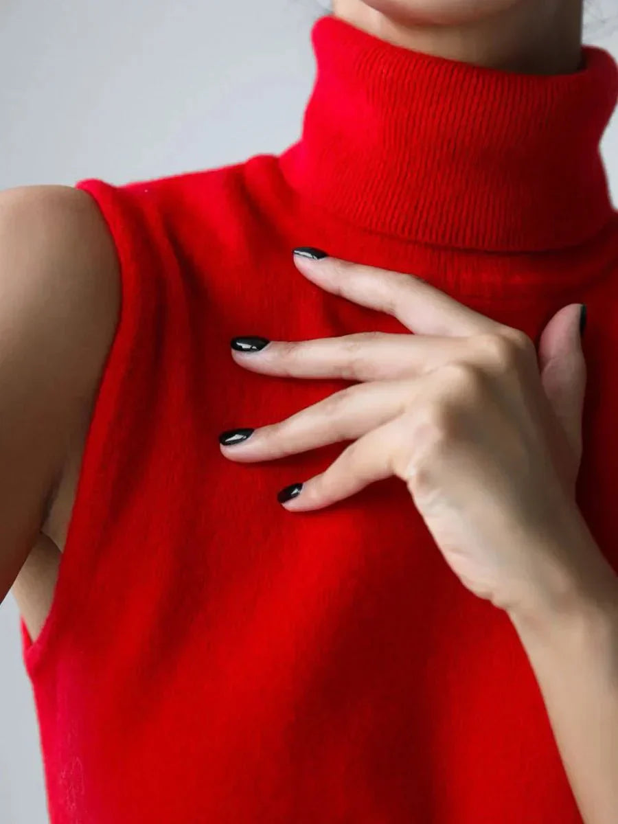 Women’s Sleeveless High-Neck Knit Top – Minimal Tailored Fit